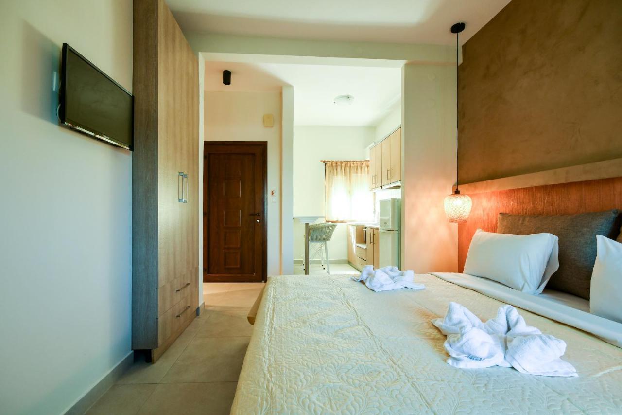 Zinozis Beach Apartments Vourvourou Exterior foto